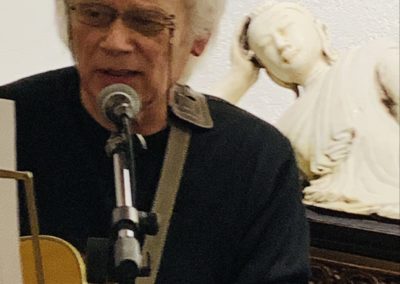 Pierre Béguin à la guitare